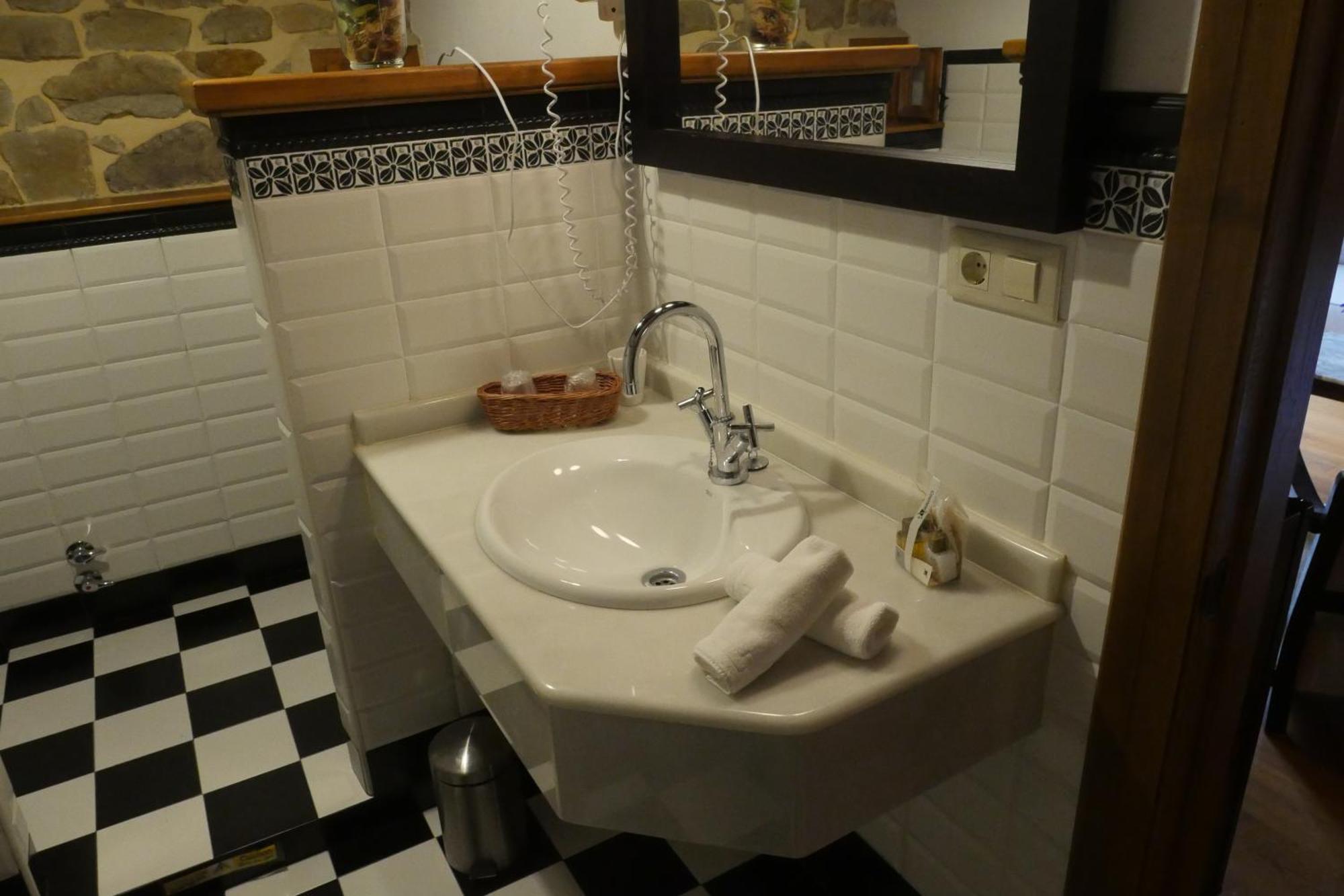 Hotel Palacio La Cajiga Abandames 外观 照片